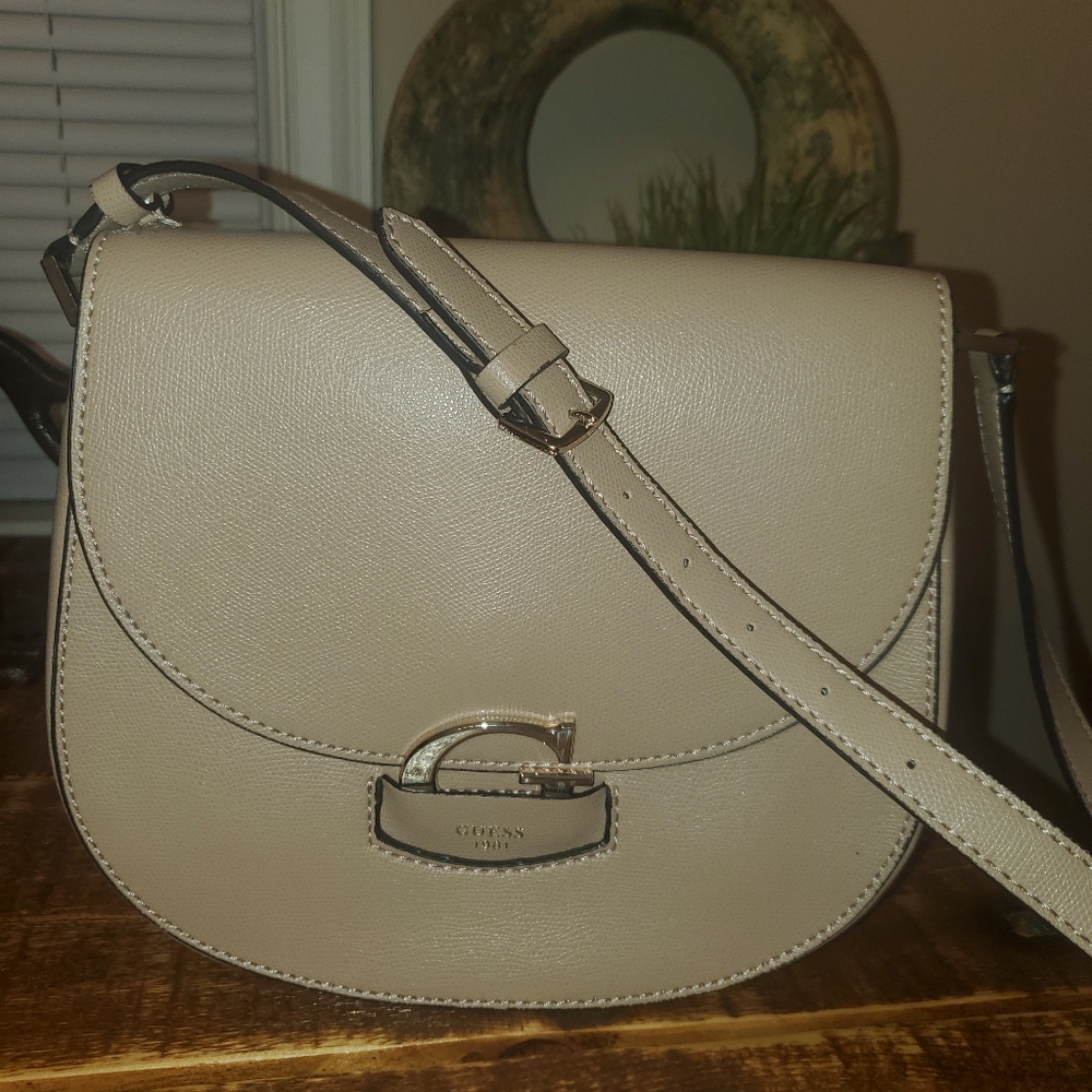 GUESS Purse.
